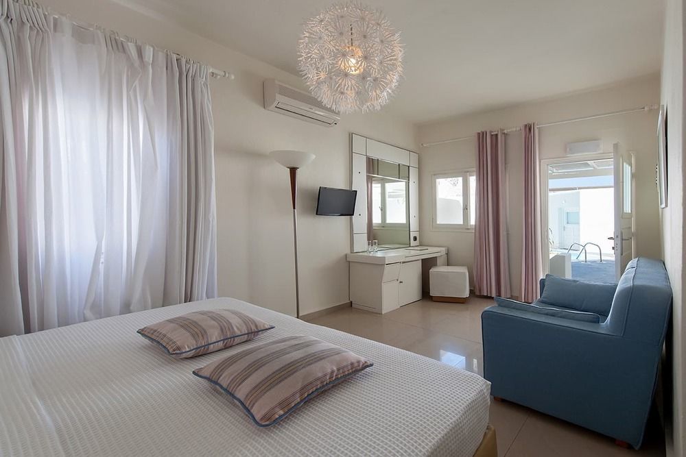 Anemos Beach Lounge Hotel Perissa  Exterior photo